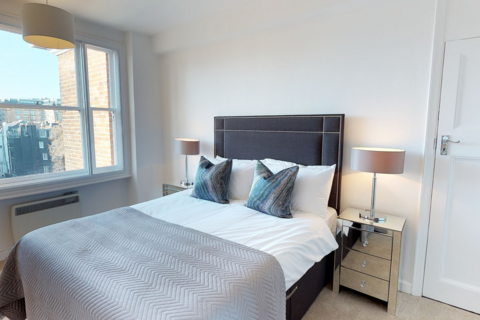 2 bedroom penthouse to rent, Waverton Street, Mayfair W1J