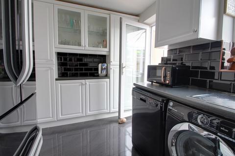 2 bedroom terraced house for sale, Finch Close, Shepton Mallet, BA4