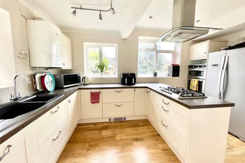 4 bedroom detached house for sale, Watts Lane, Eastbourne, BN21