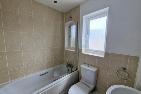 2 bedroom semi-detached house to rent, Llys Glas Y Gors, Coity, Bridgend
