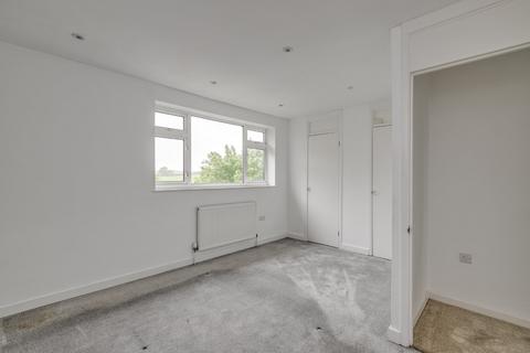 42 Haygarth, Knebworth, SG3 6HF