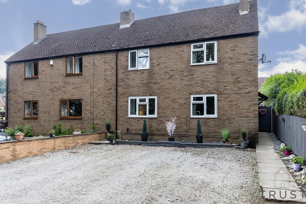 Gomersal, Cleckheaton BD19 3 bed semidetached house for sale £235,000