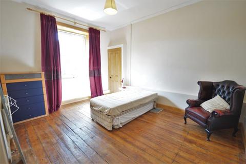 2 bedroom flat to rent, 2102LT – Piershill Place, Edinburgh, EH8 7EH