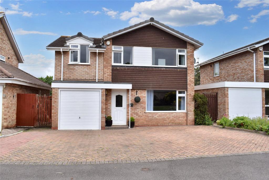 Droitwich Spa, Worcestershire WR9 5 bed detached house for sale £375,000