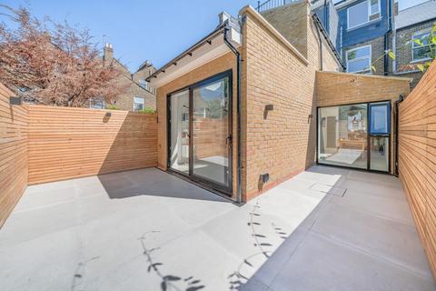 4 Raeburn Street, London, SW2 5QU