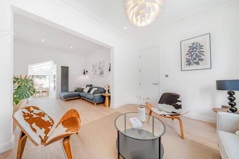 4 Raeburn Street, London, SW2 5QU