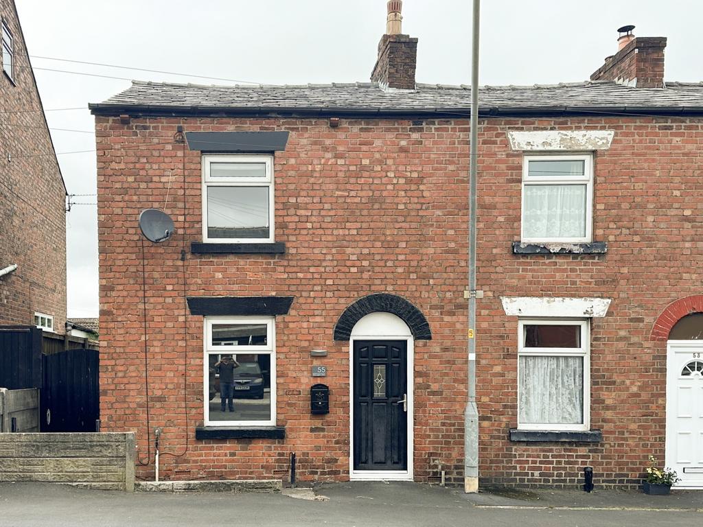 Shevington Moor, Standish, WN6 0SQ 2 bed terraced house £775 pcm (£