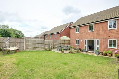 5 bedroom detached house for sale, Clementina Crescent, Haywards Heath, RH16