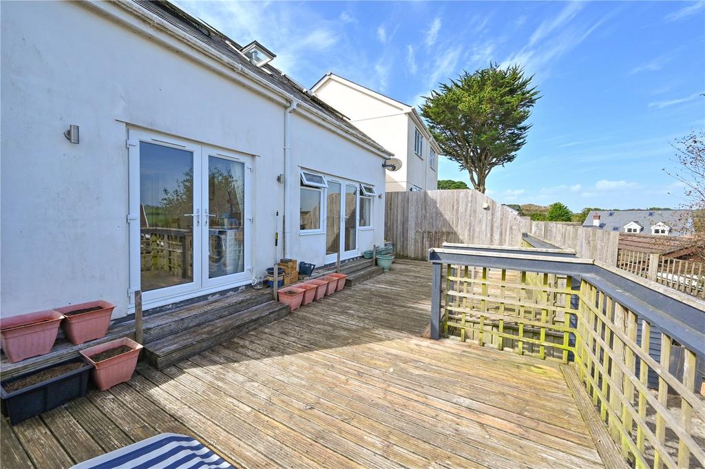 Rear Garden/Decking