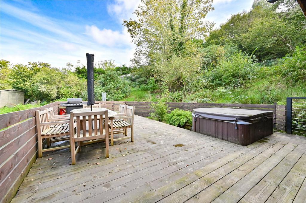 Decking &amp; Hot Tub