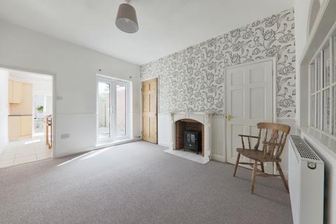 2 bedroom terraced house for sale, Keldgate, Beverley, East Riding of Yorkshire, HU17 8JA