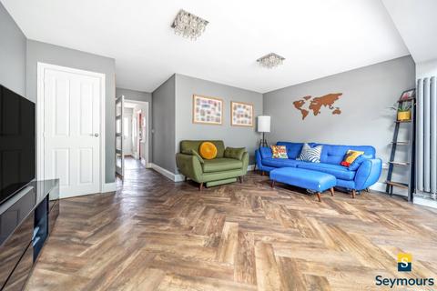 8 Sime Close, Guildford, GU3 3ED