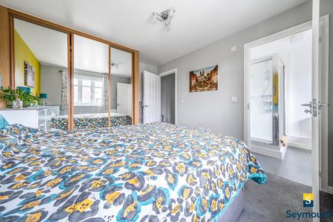 8 Sime Close, Guildford, GU3 3ED