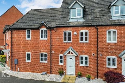 3 bedroom townhouse for sale, Foss Road, Derby DE65