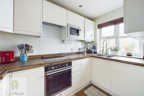73 Gravesend Road, Rochester, ME2 3PH