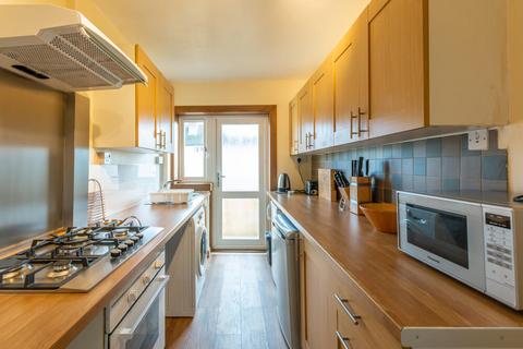 3 bedroom flat to rent, 2341L – Telford Drive, Edinburgh, EH4 2NQ