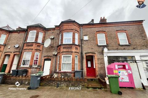 1 bedroom flat to rent, Francis Street, Bury Park, LU1 1HP