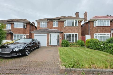 4 bedroom detached house for sale, Francklyn Gardens, Edgware, Greater London, HA8