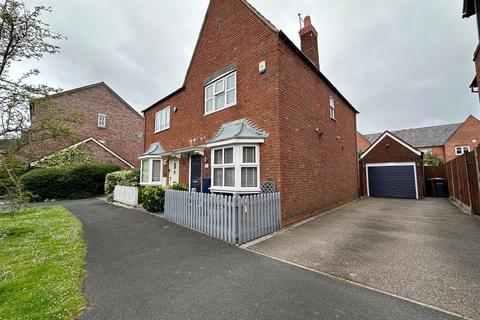 3 bedroom semi-detached house for sale, Dickens Heath Road, Shirley, Solihull, B90 1RL