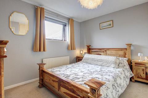 2 bedroom flat for sale, Old Farm Gardens, Blandford Forum
