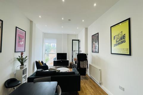 3 bedroom apartment to rent, 116 Jubilee Street, London E1