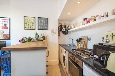 1 bedroom apartment to rent, Rowfant Road, SW17