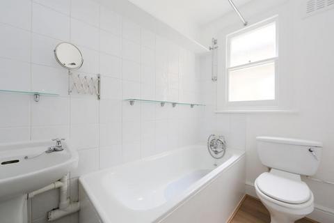 1 bedroom apartment to rent, Rowfant Road, SW17