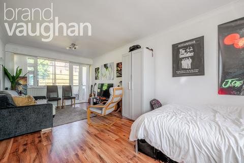 3 bedroom flat to rent, Selsfield Drive, Moulsecoomb BN2