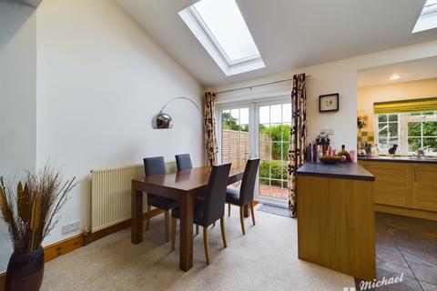 3 bedroom terraced house for sale, Clinton Crescent, Aylesbury, Buckinghamshire