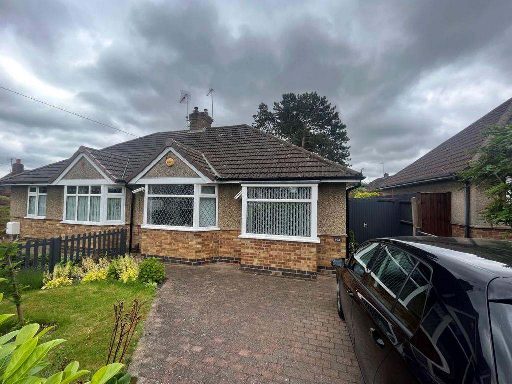 Charnwood Avenue, Westone... 2 bed semidetached bungalow to rent £