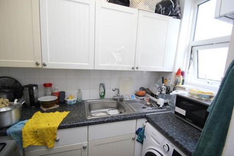 1 bedroom flat for sale, St Helens Road, Westcliff On Sea