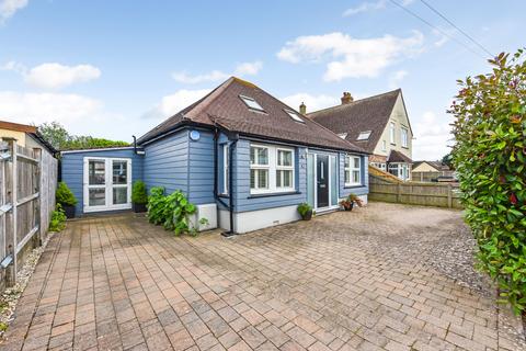 4 bedroom detached house for sale, Manor Road, Selsey