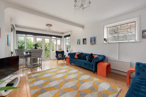 16 Marine Parade, Whitstable, CT5 2BG