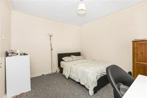 2 Beechtree Avenue, Englefield Green, Egham, TW20 0SR