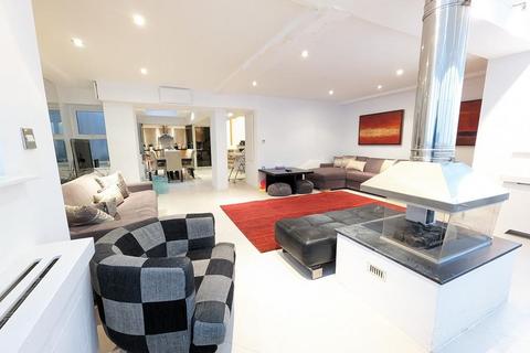 3 bedroom flat for sale, Three Bedroom Flat  For Sale Queens Gate Place South Kensington SW7