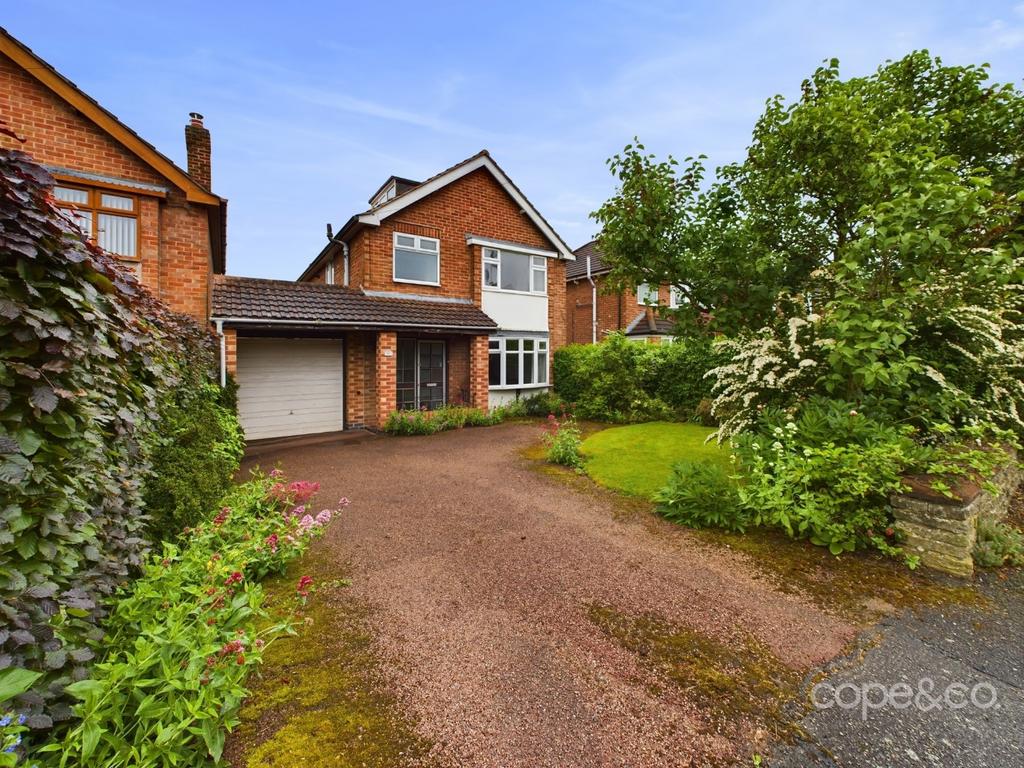 Ashover Road, Allestree, Derby... 3 bed detached house £260,000