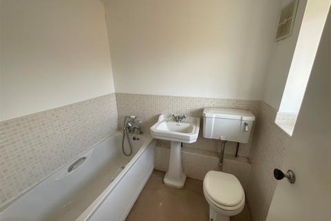 2 bedroom end of terrace house for sale, Horsley Cross, Basildon, Essex