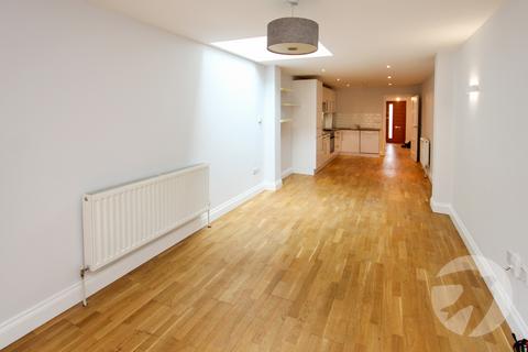 16 Messeter Place, London, SE9 5DP