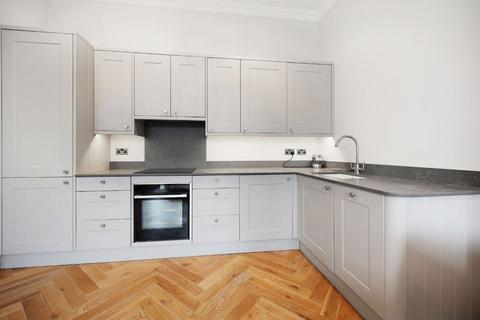 2 bedroom apartment for sale, London NW3