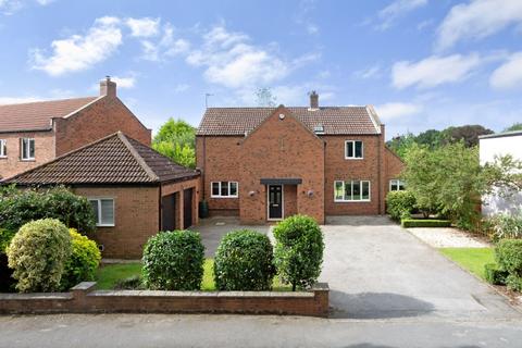 4 bedroom detached house for sale, Main Street, South Duffield, YO8