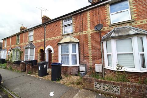 4 bedroom terraced house to rent, St Martins Road, Canterbury, CT1
