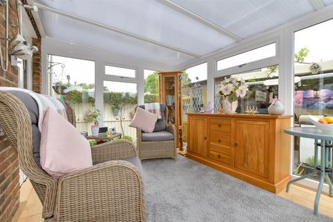 2 bedroom detached bungalow for sale, Scotts Close, Shalfleet, Newport, Isle of Wight