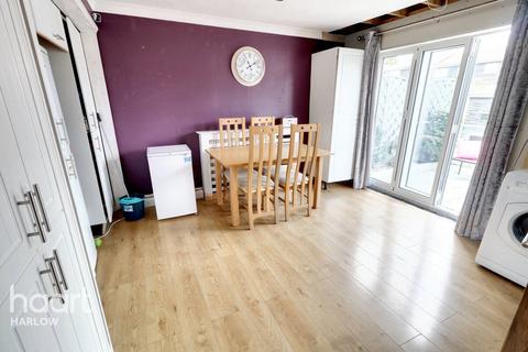 4 bedroom end of terrace house for sale, Guilfords, Harlow