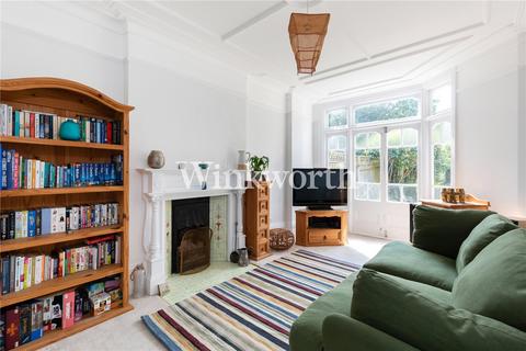 3 bedroom terraced house for sale, Caversham Avenue, London, N13