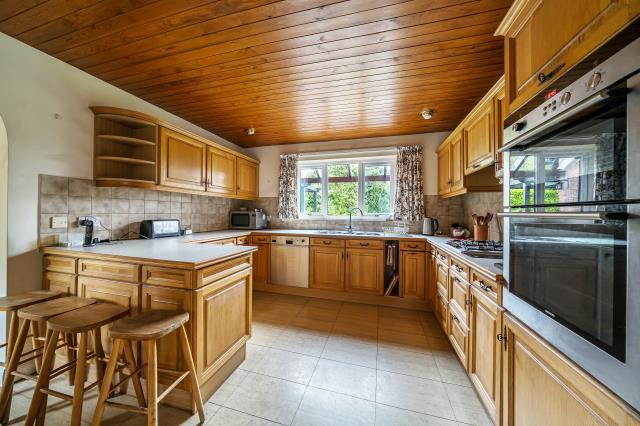Kitchen / Dining