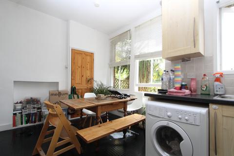 2 bedroom apartment to rent, Alexandra Gardens, Muswell Hill, London, N10