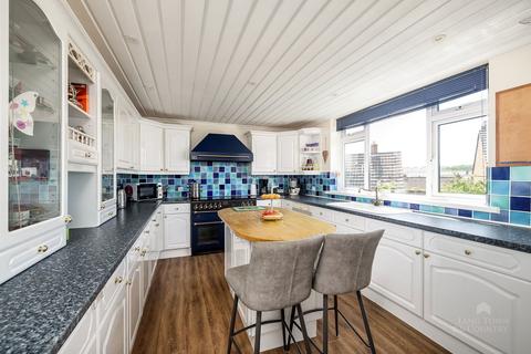 3 Castleton Close, Plymouth, PL3 5AE