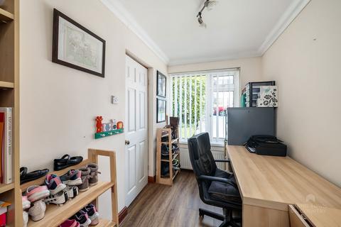 3 Castleton Close, Plymouth, PL3 5AE
