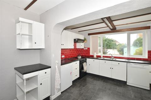 3 bedroom chalet for sale, Southdown Avenue, Peacehaven, East Sussex