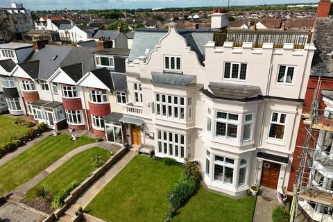 14 The Cliff, Seaton Carew, Hartlepool, TS25 1AP